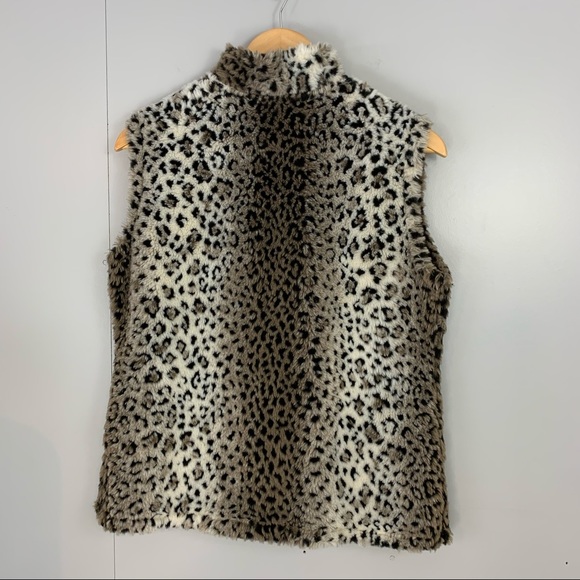 Coldwater Creek Faux Fur Cougar Vest Button - Picture 4 of 6